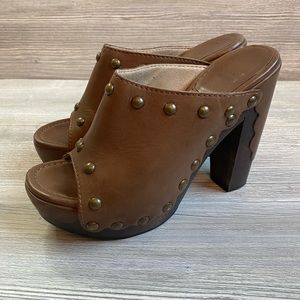 Brown leather studded peep toe clog. Stuart Weitzman sequoia wood heel size 7.5